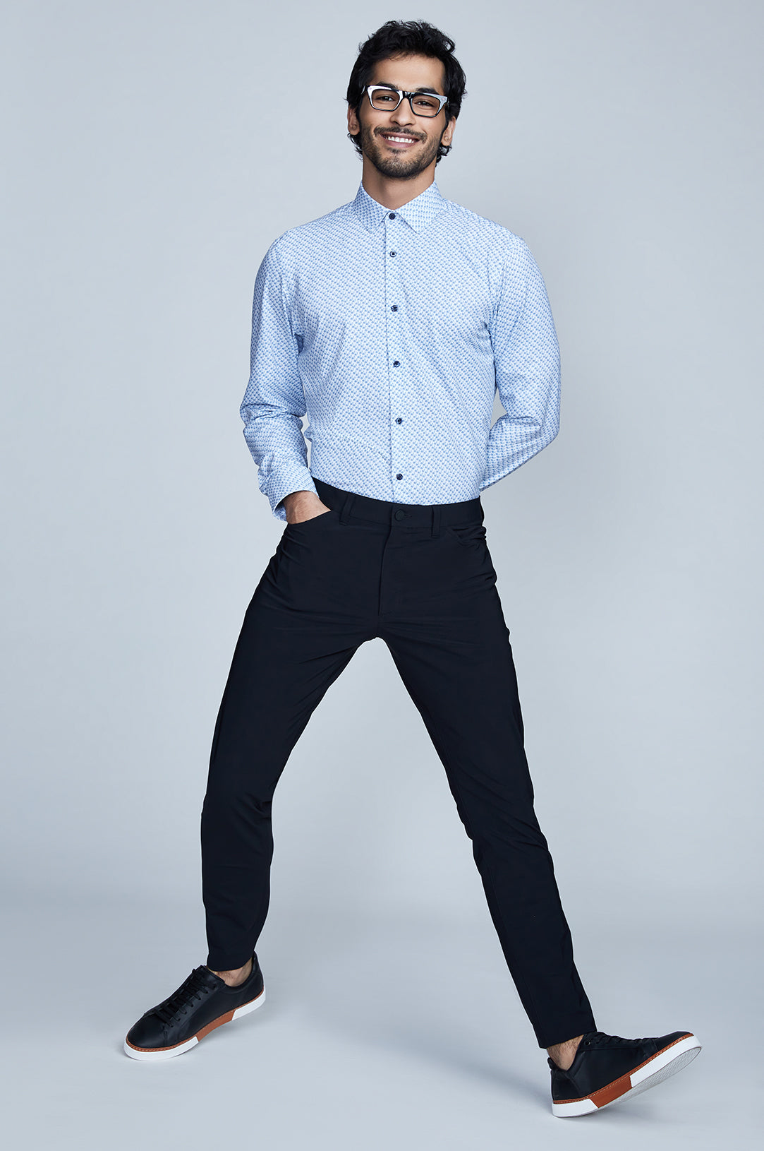 Buy Men Black Regular Fit Solid Casual Trousers Online - 818167 | Allen  Solly