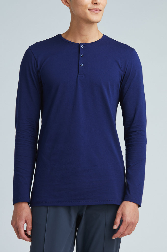 Sustainable navy blue long sleeves