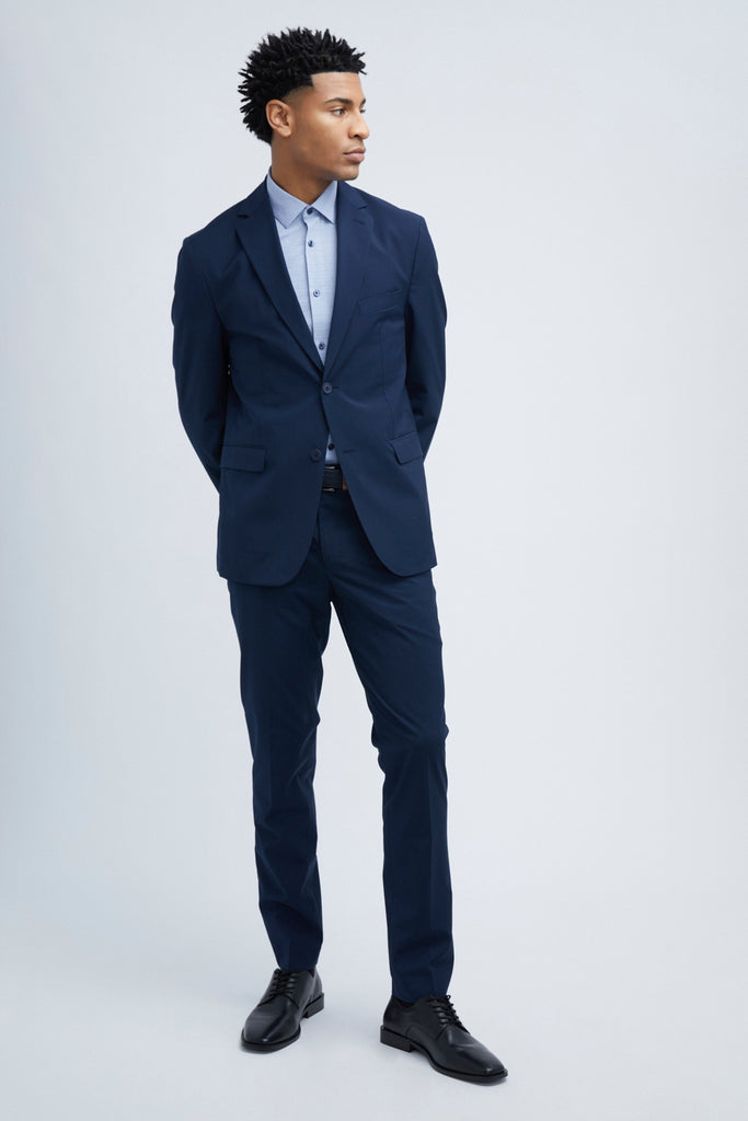  Sustainable suit jacket that keeps you cool